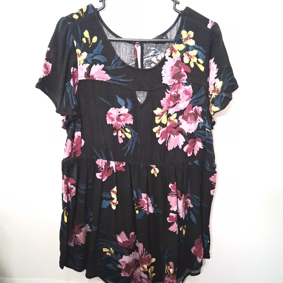 torrid Tops - TORRID Black Floral Blouse with Tropical Flowers Size 1 Fit XL